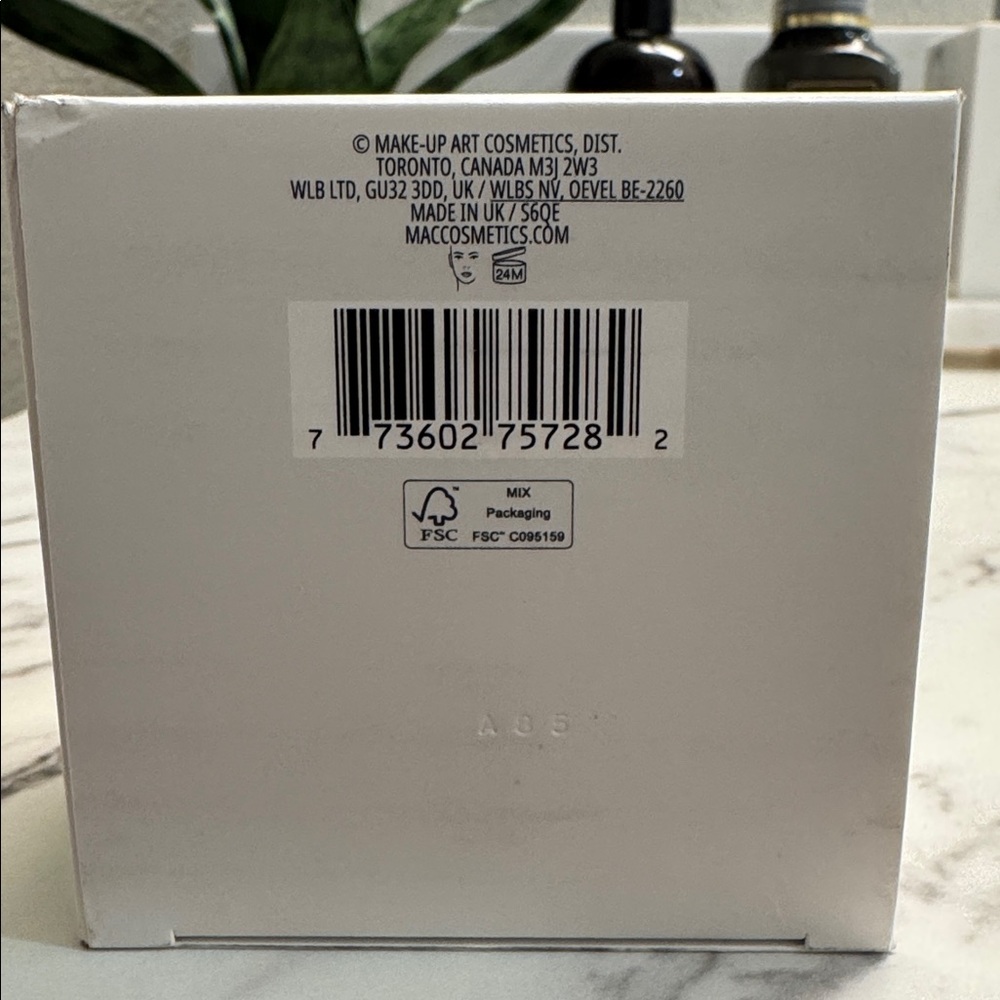 NWT MAC Hyper Real Skincanvas™ Waterlight Cream HA3 Moisturizer 1.7oz/50ml - Picture 3 of 5